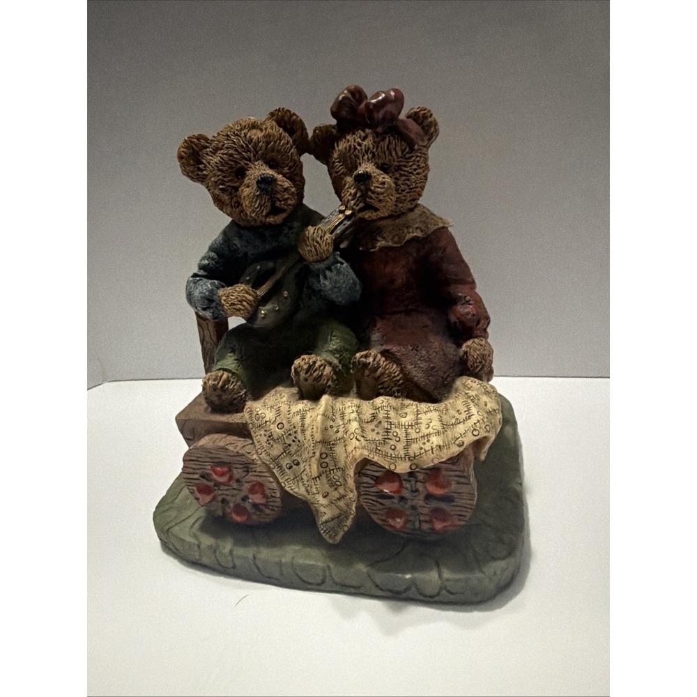 Boyds Bears Friends The Bearstone Collection Musical Duo on Wagon Figurine